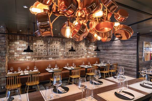 MSC Cruises, MSC Bellissima, HOLA! Tapas Bar 3, Copyrights - MSC Rights, Ivan Sarfatti.jpg